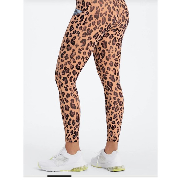 Fabletics Pants - Fabletics Oasis PureLuxe High-Waisted 7/8 Legging medium in NATURAL LEOPARD NWT